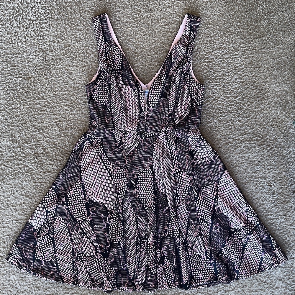 Bailey Blue Black and Rose Gold Stylish V-Neck Patterned Dress